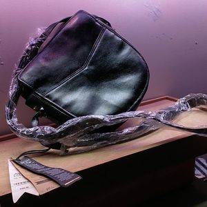 Alpha black leather purse by Philo women's project